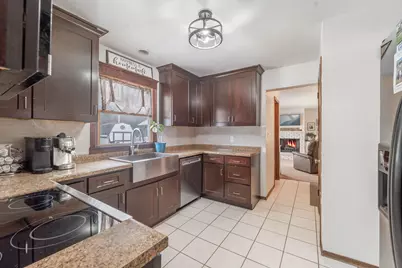 519  Dunford Dr, Burlington, WI 53105 - Photo 12