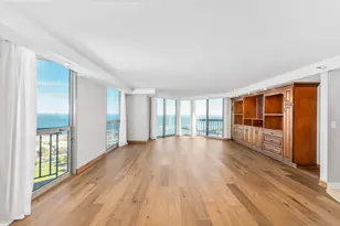 1660 N Prospect Ave, Milwaukee, WI 53202 - Photo 6