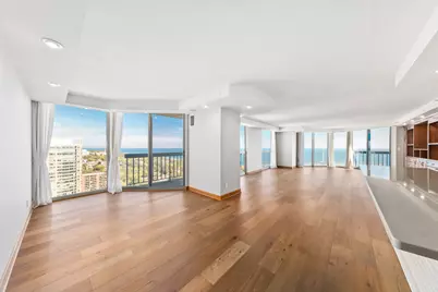 1660 N Prospect Ave #2708, Milwaukee, WI 53202 - Photo 12