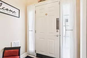 8648 S Roxbury Way, Oak Creek, WI 53154 - Photo 2