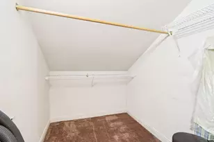 8648 S Roxbury Way, Oak Creek, WI 53154 - Photo 10