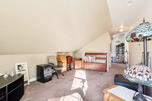 8648 S Roxbury Way, Oak Creek, WI 53154 - Photo 8