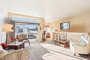 8648 S Roxbury Way, Oak Creek, WI 53154 - Photo 12