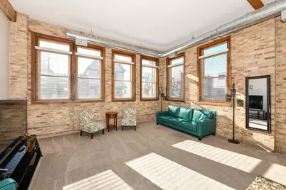 306 E Lincoln Ave #2, Milwaukee, WI 53207 - Photo 12