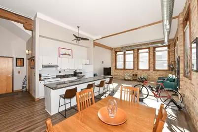 306 E Lincoln Ave #2, Milwaukee, WI 53207 - Photo 8