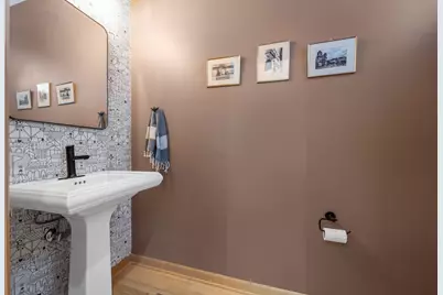 2106 N Commerce St, Milwaukee, WI 53212 - Photo 8