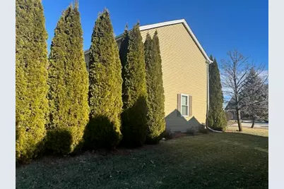W142N9823  Amber Dr, Germantown, WI 53022 - Photo 44