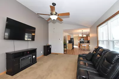 W142N9823  Amber Dr, Germantown, WI 53022 - Photo 12