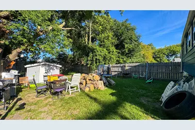 1332 S Memorial Dr, Racine, WI 53403 - Photo 20