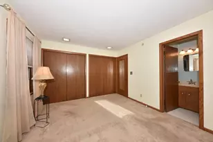 10551 W Keefe Ave, Wauwatosa, WI 53222 - Photo 26