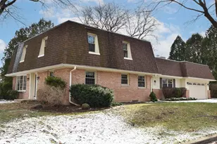 10551 W Keefe Ave, Wauwatosa, WI 53222 - Photo 4