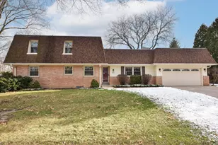 10551 W Keefe Ave, Wauwatosa, WI 53222 - Photo 2