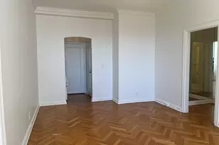 925 E Wells St, Milwaukee, WI 53202 - Photo 14