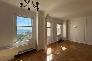 925 E Wells St, Milwaukee, WI 53202 - Photo 12