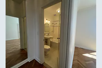 925 E Wells St #325, Milwaukee, WI 53202 - Photo 16