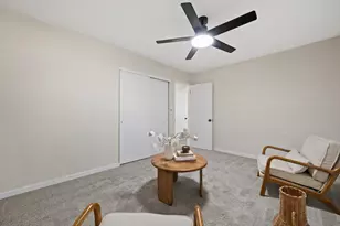 8530 W Holt Ave, Milwaukee, WI 53227 - Photo 14