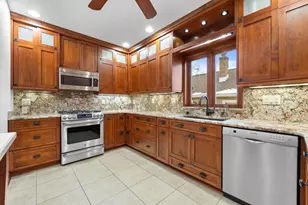 2507 N 70th St, Wauwatosa, WI 53213 - Photo 14