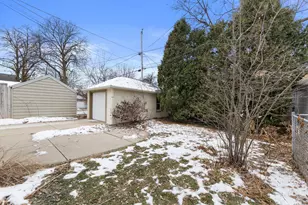 2507 N 70th St, Wauwatosa, WI 53213 - Photo 36