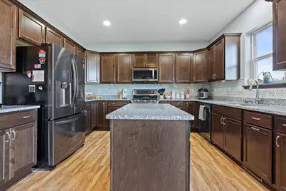 N42W22770  Beacon Ct, Pewaukee, WI 53072 - Photo 8