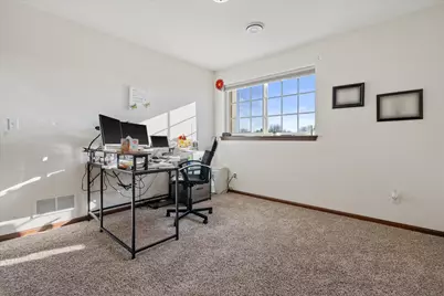 N42W22770  Beacon Ct, Pewaukee, WI 53072 - Photo 36