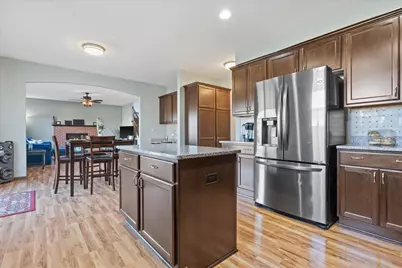 N42W22770  Beacon Ct, Pewaukee, WI 53072 - Photo 6