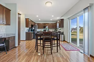 N42W22770 Beacon Ct, Pewaukee, WI 53072 - Photo 14