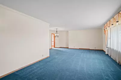207  Old Pine Cir, Racine, WI 53402 - Photo 2