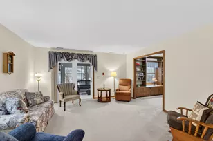 948 Dorothy Ct, Burlington, WI 53105 - Photo 2