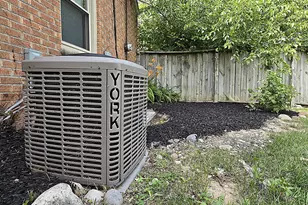 3334 N 92nd St, Milwaukee, WI 53222 - Photo 38