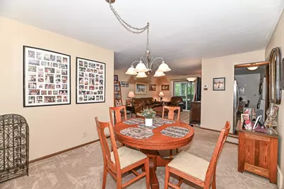 2101 W Good Hope Rd #207, Glendale, WI 53209 - Photo 6