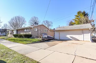 4865 S Swift Ave, Cudahy, WI 53110 - Photo 8