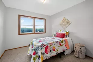 8942 N Silver Brook Ln, Brown Deer, WI 53223 - Photo 18