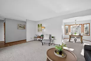 8942 N Silver Brook Ln, Brown Deer, WI 53223 - Photo 6