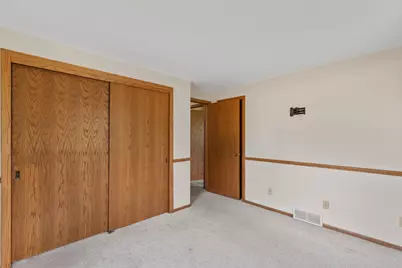 526 N 12th St, Oostburg, WI 53070 - Photo 14