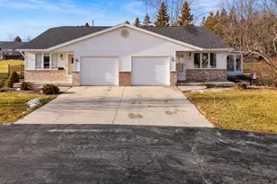 526 N 12th St, Oostburg, WI 53070 - Photo 24