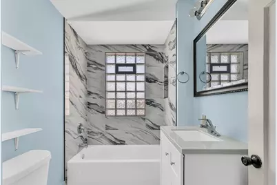 1528  Thurston Ave, Racine, WI 53405 - Photo 6