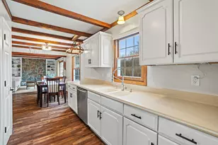 3009 W Renee Ct, Mequon, WI 53092 - Photo 10