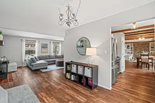 3009 W Renee Ct, Mequon, WI 53092 - Photo 8