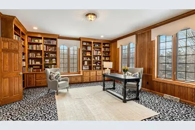 9500 N Valley Hill Rd, River Hills, WI 53217 - Photo 10