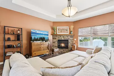 609  Evergreen Ter, Port Washington, WI 53074 - Photo 4