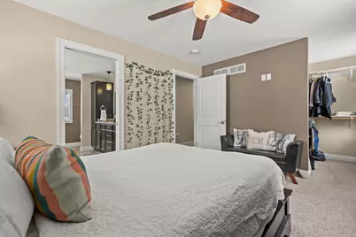 2621 S Seymour Pl, West Allis, WI 53227 - Photo 24