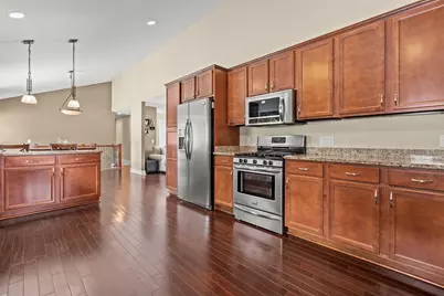 2621 S Seymour Pl, West Allis, WI 53227 - Photo 16