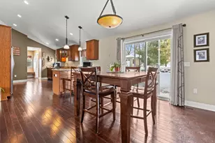 2621 S Seymour Pl, West Allis, WI 53227 - Photo 12