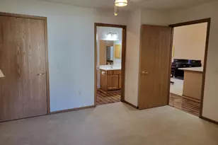 2111 Pine Ridge Ct, Grafton, WI 53024 - Photo 22