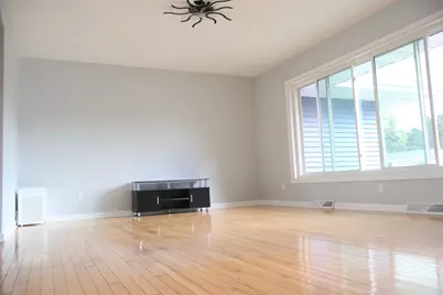 2711  Hyacinth Ave, Janesville, WI 53545 - Photo 4