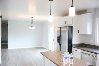 2711  Hyacinth Ave, Janesville, WI 53545 - Photo 10