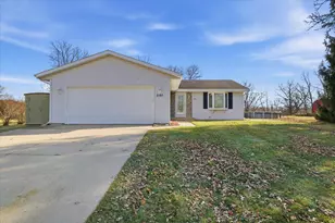 2190 N Shore Dr, East Troy, WI 53120 - Photo 2