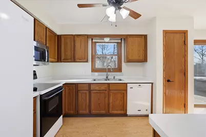 2190  North Shore Dr, East Troy, WI 53120 - Photo 10