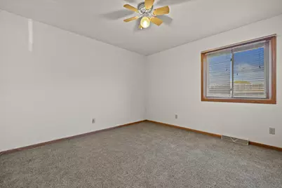 816  16th Ave, Racine, WI 53182 - Photo 16