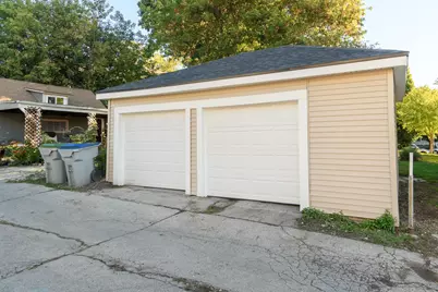 2911 N Newhall St, Milwaukee, WI 53211 - Photo 24